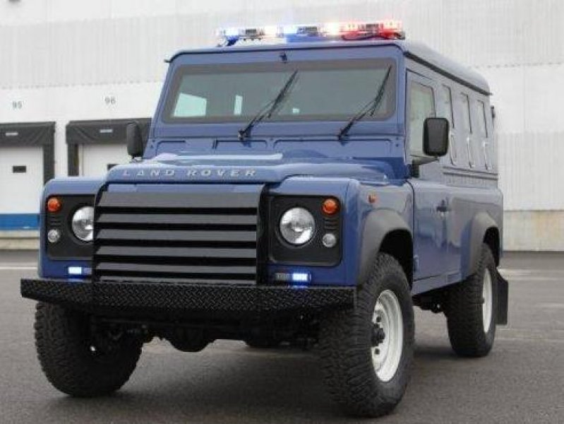 armored-land-rover-defender-34